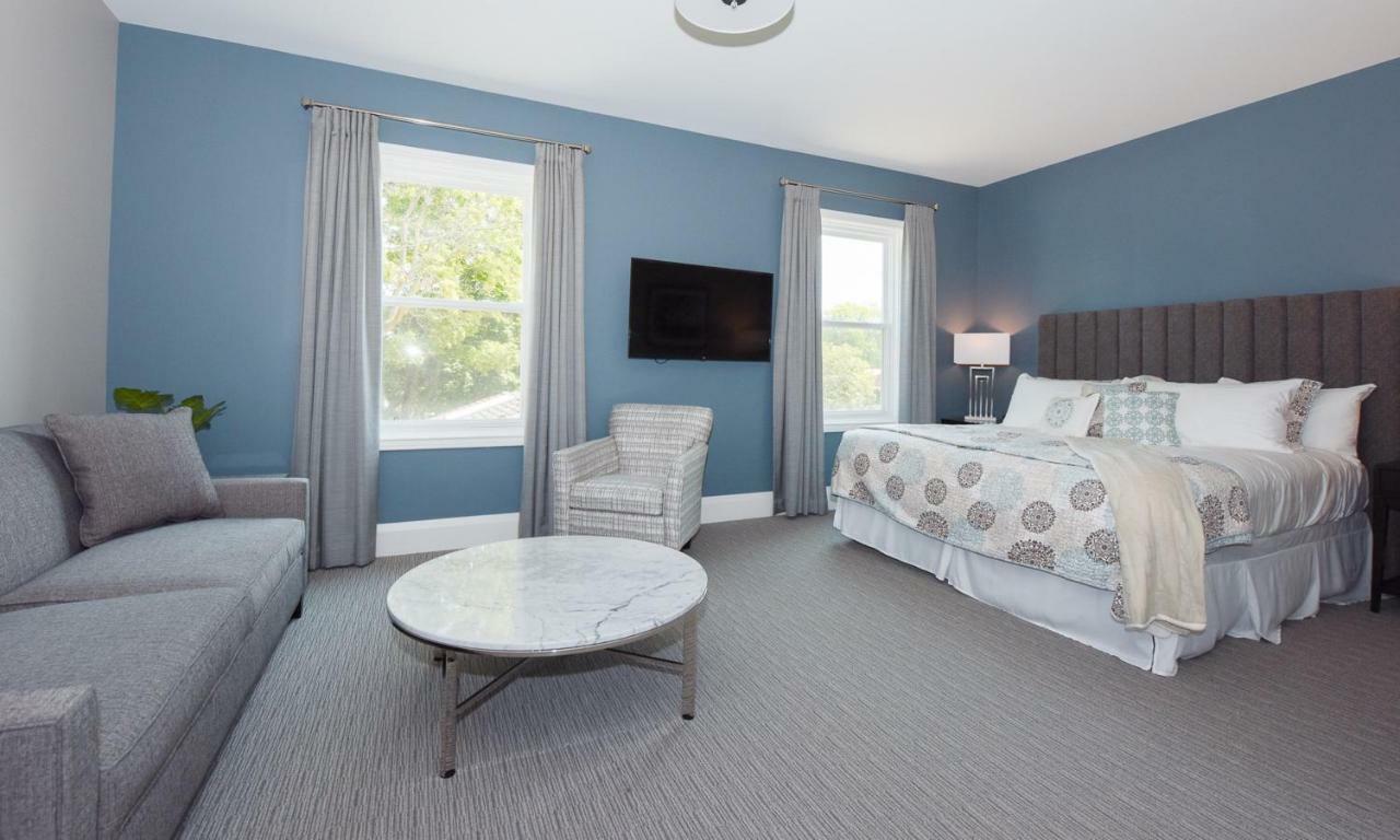 124 On Queen Hotel & Spa Niagara-on-the-Lake Exterior foto A room at the Inn at the Opera