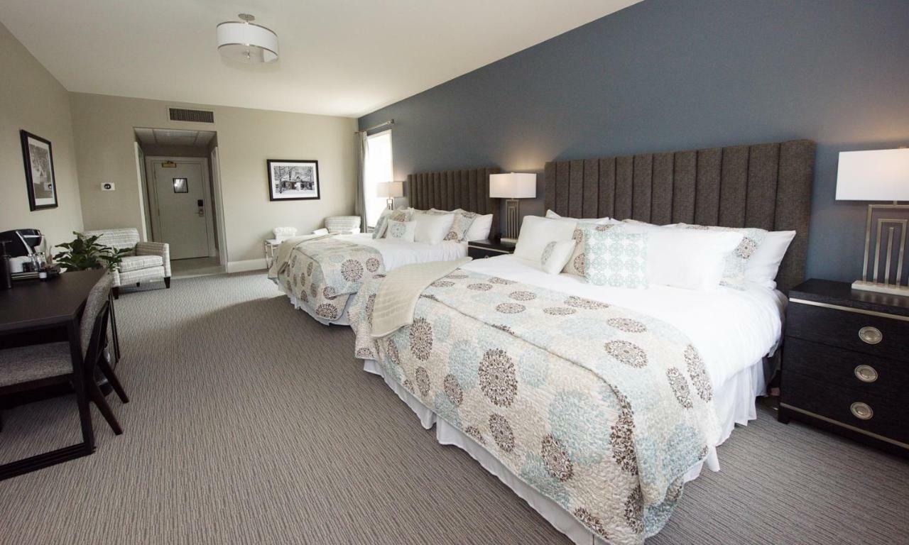 124 On Queen Hotel & Spa Niagara-on-the-Lake Exterior foto A guest room at the Hotel Vermont